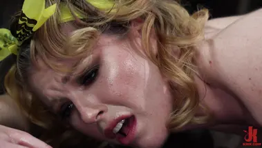 Асфальтовый Остров, часть 4: Элла Нова