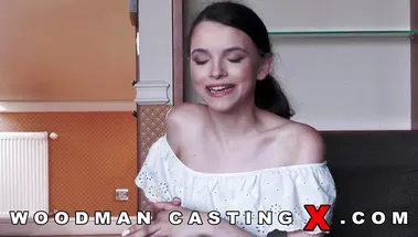 Необычайно нежный Вудман трахает испанку на анальном кастинге