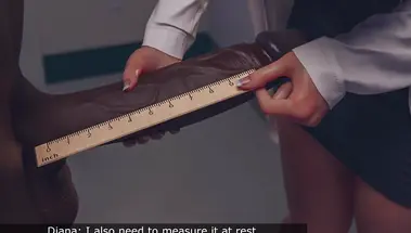 Негр на студенческом медосмотре выебал сисястую медсестру, случайно ее возбудив