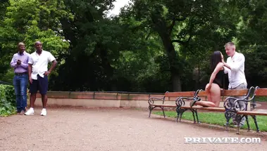 Везучие негры выебали в два ствола красивую проказницу Джесси Джей