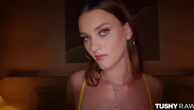 Красивая попка Оливии Мэдисон красиво принимает твердый член хахаля