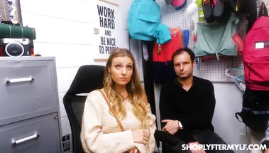 Муж и сын смотрят как их мамашку Кензи Лав трахает охранник за воровство