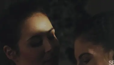 «Связь» (Connection - 2023) с Антонией Сайнс и Лилли Беллой