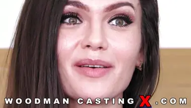 Пьер Вудман с другом дерут в две дырки стройную русскую мамку Одри Джейн