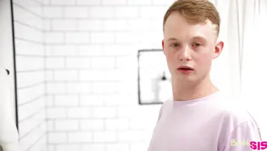 Сексуальные прятки с легкомысленной сводной сестричкой Далилой Дэй