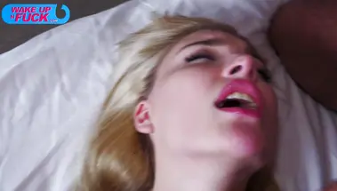 Старички на утреннем кастинге ебут в два смычка русскую Сильвию Бунтарку