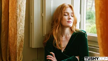 Анальные фантазии Джии Лисса: Рыженькая дворянка трахается с лакеем
