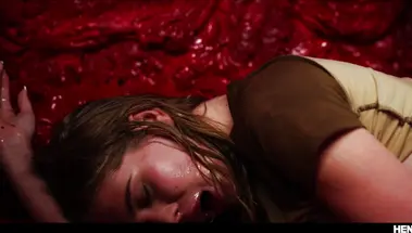 Тварь из космоса проглотила и затрахала щупальцами малышку Литтл Энджел