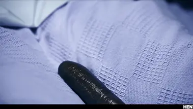 Узкая киска и очко пациентки больницы Лулу Чу подверглись нападению монстра