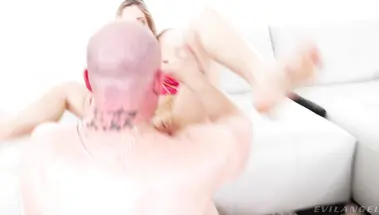 Очкодробящий анальный секс с Заком Уайлдом доводит до экстаза Рори Нокс