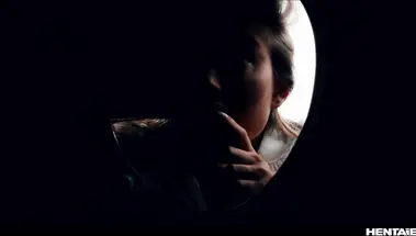 Студентка Стефани Кайлер оттрахана тентаклями в общественном туалете