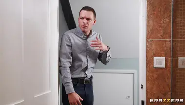 Уставшая медсестра Ясмина Хан избавляется от стресса на елдаке хахаля