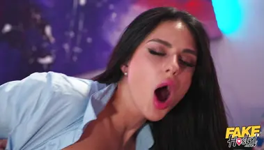 Алло, мистер Флай! Прямо сейчас я трахаю вашу подружку Миа Трейси