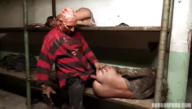 Раз, два - Фредди заберет тебя... и трахнет грязным большим членом