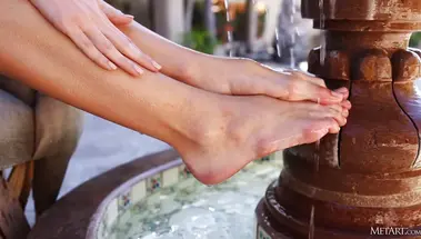 Азура Грейс - «Великолепный» (Resplendent - 2023)