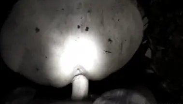 Ходячие мертвецы с влажными письками напали на возбужденного чувака