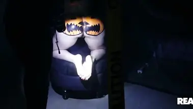 Сквоттер Рикки Джонсон развлекается с демонами секса в заброшенном доме