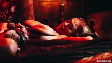 Эвермор (эпизод 1): Принцесса-воин Зара лижет волосатую киску служанки