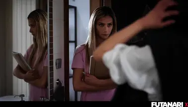 Латинка Скарлет Алексис - новая няня для девушки с членом футанари