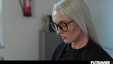 Озабоченная студентка Джадилика набросилась на фута член учительницы