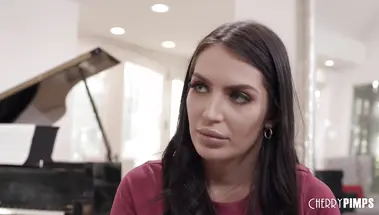 Сексуальная милфа Алекса Пейн дала брату мужа в обмен на его молчание