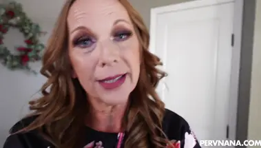 Киска бабули Кимбер Ли разрушает рождественское проклятие любимого внука