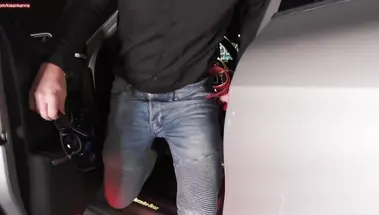 Русский мент трахает в машине злостную нарушительницу закона LuckyPlucky1