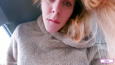 Русский водила присунул в машине деревенской автостопщице Milfetta