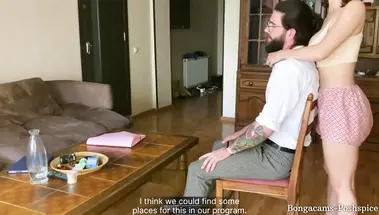 Привлекательный репетитор соблазнился на мокрую киску русской студентки