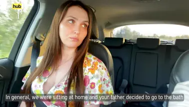 Расстроенная русская мачеха трахается в машине с пасынком до кремпая