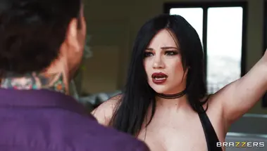 Неудовлетворенная тихоня Мона Азар спровоцировала мужа на грубый анал