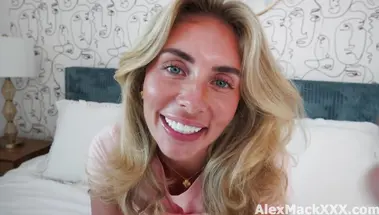 Страстный секс с красоткой Бонни Блю от первого лица