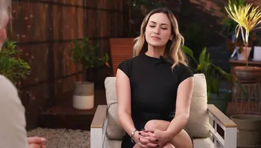 Госслужащая Натали из Лиона пробует анальный секс эксперимент