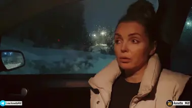 Подвез маму лучшего друга и трахнул ее в жопу в машине