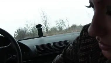 Женатый таксист трахнул любовницу после минета в машине