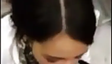 Москвичка проглотила сперму кавказца, отсосав его ствол в лифте